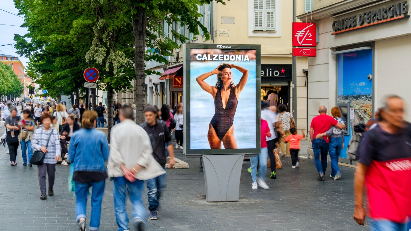 Advertising in Nice Shopping Centres – Boost Your Local Visibility